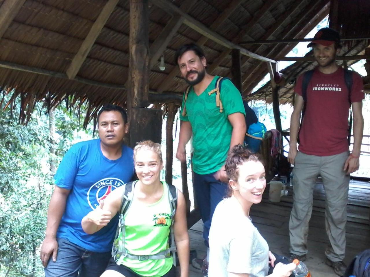 Orangutantreksumatra & Lovely Jungle Lodge Only Book If You Are Treking With Us Bukit Lawang Chambre photo