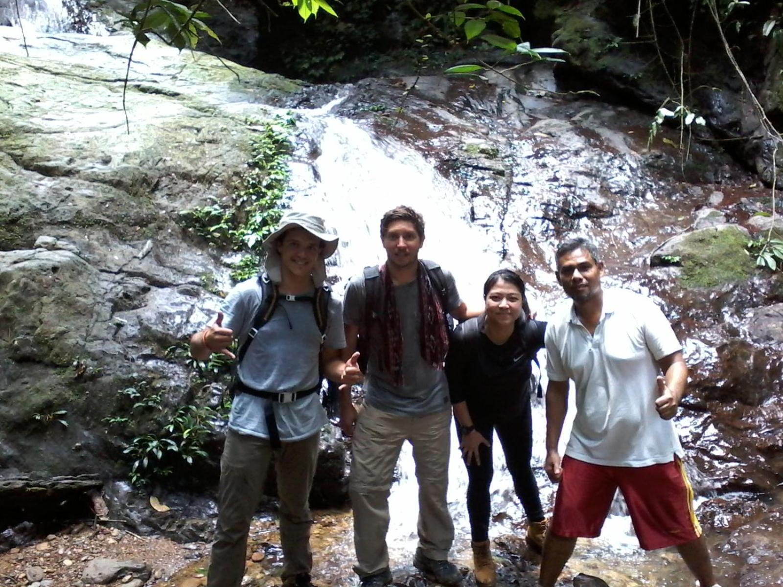 Orangutantreksumatra & Lovely Jungle Lodge Only Book If You Are Treking With Us Bukit Lawang Chambre photo